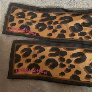 Authentic Louis Vuitton Bandeau